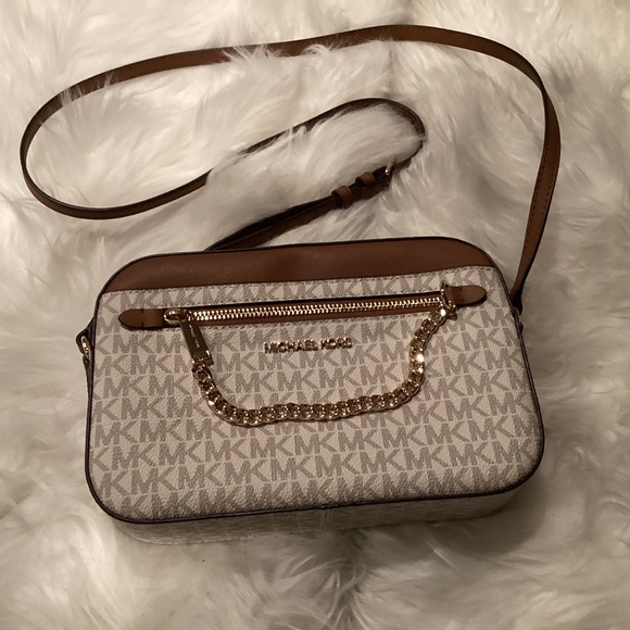 MICHAEL Michael Kors Handbags - Jet Set Large Chain XBody Signature Logo Vanilla Crossbody NEW